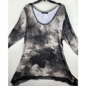 Casual Express Womens XL Tunic Shirt Black Gray Abstract 3/4 Sleeve Ruffle Hem